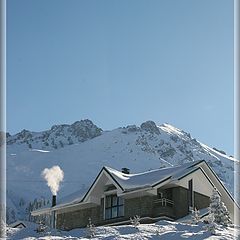 photo "Small house in mountains"