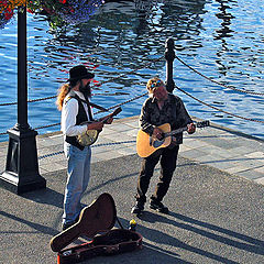 фото "A banjo and a guitar"