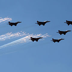 фото "МАКС2005 Пилотажная группа "Стрижи""