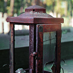 фото "old [rusty] latern on the graveyard"