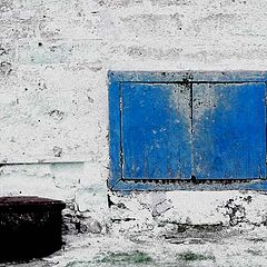 photo "Black bitt and blue balcony"