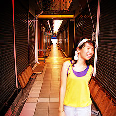 фото "walking& smiling"