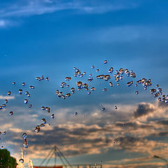 photo "Evening experiments with gravitation and short endurance near to a cool fountain"