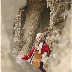 photo "Music in Parc Guell in Barcelona (SP)"