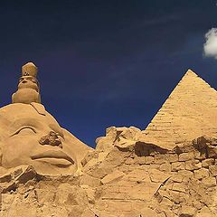 photo "FIESA 2006 - 12 - Sphinx and the Pyramid"