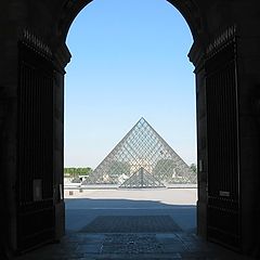 фото "Le Louvre in Paris (FR)"