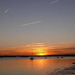 фото "Sunrise & contrails ..."