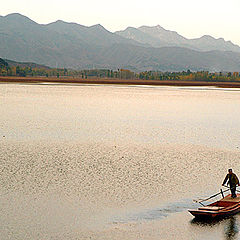 фото "Утреннее озеро. Китай."