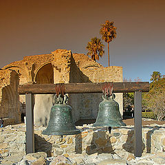 фото "Mission San Juan Capistrano (bells)"