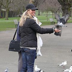 фото "Bird Lady of Regents Park"