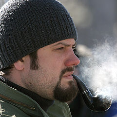 фото "портрет человека с курительной трубкой"