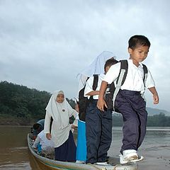 photo "pupils and the boat"