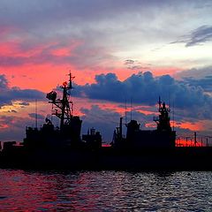 фото "Warship at sunset"