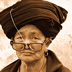 фото "A Yao Hill Tribe woman, Muang Sing 2007 (Sepia tone)"