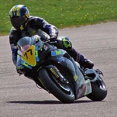 фото "Another superbikes image from thruxton 2007"