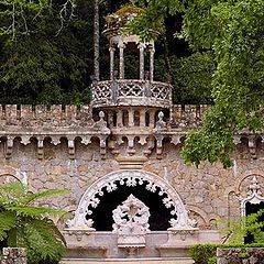 фото "Quinta da Regaleira 11 - Portal of the Guardians"