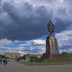 фото "в воздухе пахнет грозой"