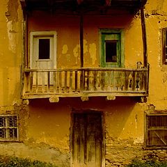 фото "Yellow house"