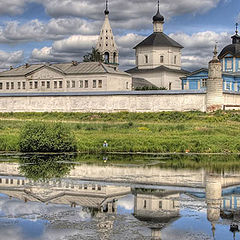 фото "Вид из-за озера."