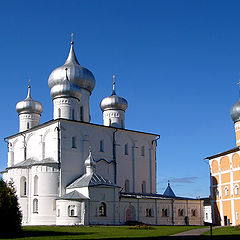 фото "Варлаамо-Хутынский монастырь"