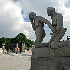 photo "Gustavo Vigellana sculptures, Oslo. Old age"