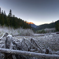 photo "Sunset in mountains with dew and full moon"