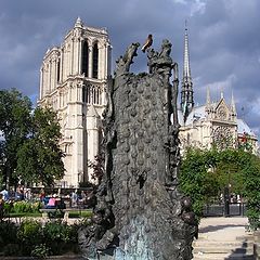 photo "Fountain in square  Viviani."