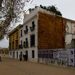 photo "Sevilla's house and fence"