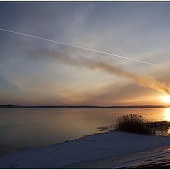 фото "Закат, труба и самолет"