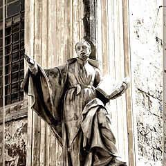 photo "Statue of saint."