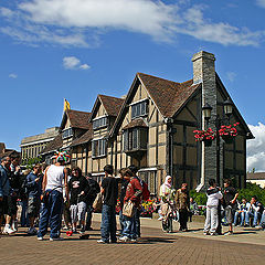 photo "William Shakespeare was born here."