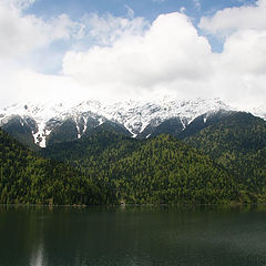 фото "High-mountainous lake Ritsa"