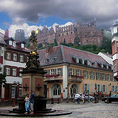 фото "Городская площадь с видом на замок"