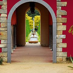 фото "red facade"