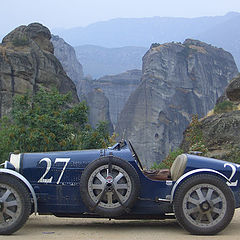 фото "bugatti near meteora monasteries"