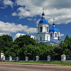 фото "Крестовоздвиженская церковь в Ополье"