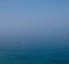 фото "О маленькой лодочке в синем, синем море..."