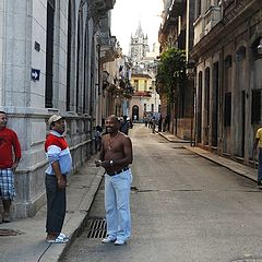 photo "La Habana Vieja. Los hombres hablan."