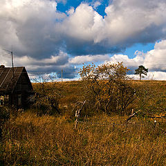 фото "Избушка на косогоре"