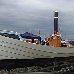 фото "Паровая лодка с медным котлом"