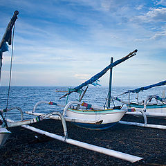 photo "fishing boats on the shore in Amed, Bali"