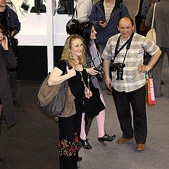 фото "ФОТОФОРУМ 2010 Москва КРОКУС  "Форумчане  в  центре...""