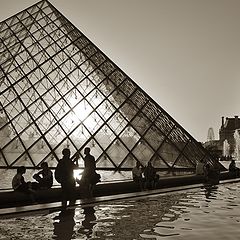 фото "у Лувра"