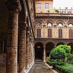 фото "in the Roman courtyard"