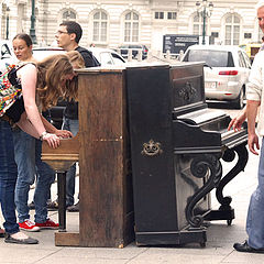 photo "Let's play piano in the street"