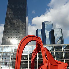 фото "Alexander Calder " Stabile".  La Defance . Paris."