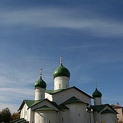 фото "Прогулки по Пскову. Богоявленская церковь. Восточный портал."