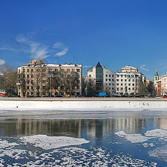 photo "On thin ice. Move to show, please!"