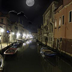photo "Moon over Veneza canal"