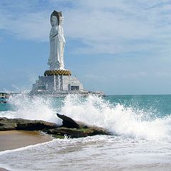 фото "Guan Yin in the Ocean, Chinese Hawaii - Sanya"